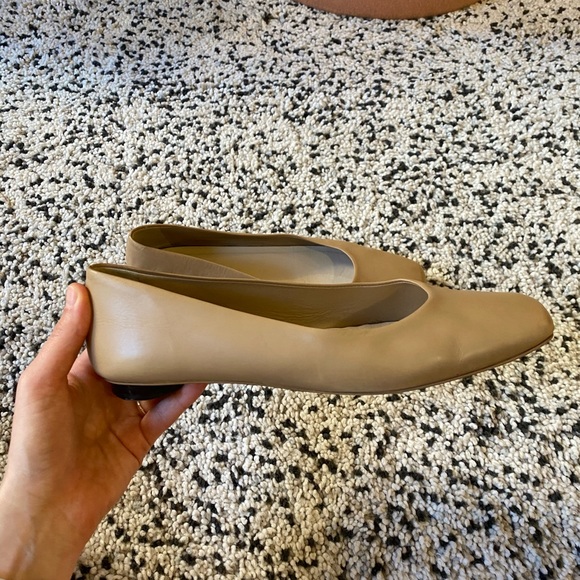 Everlane - The 90s Flat - light taupe leather - Picture 6 of 8